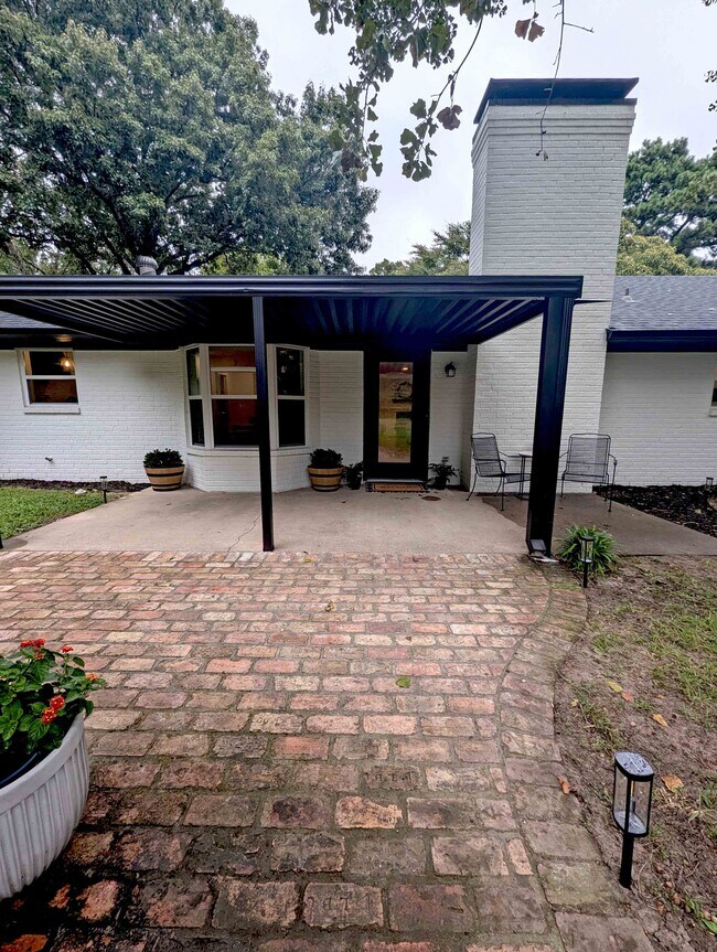 Building Photo - 13356 FM 2710