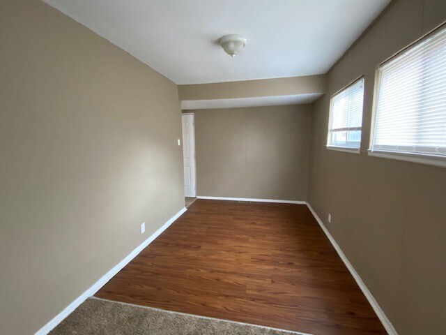 Building Photo - 10564 Spring Garden Dr
