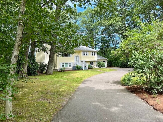 Primary Photo - 70 Beach St
