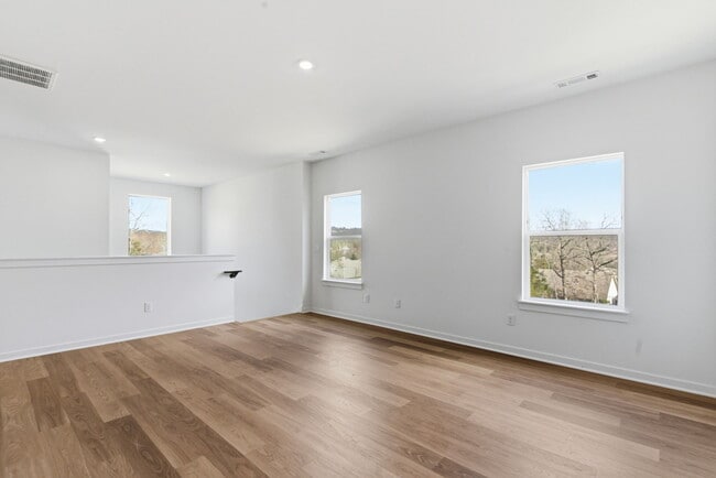 Building Photo - 1834 E Fiji St