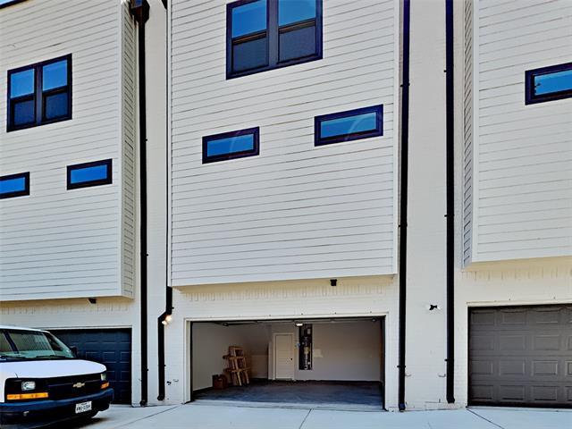 Building Photo - 2741 Merrimac St