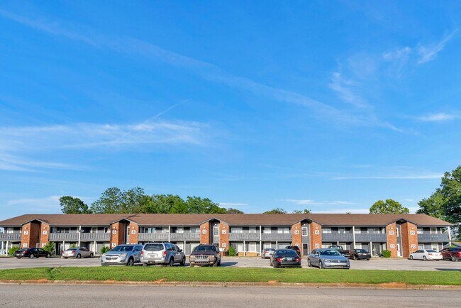 Building Photo - Affordable Newly Renovated Apartments in Decatur