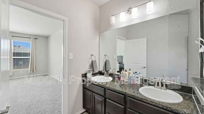 Building Photo - 6370 Tarrant Hl