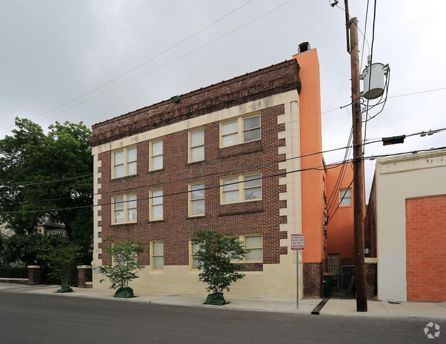 Building Photo - Toltec Apartments