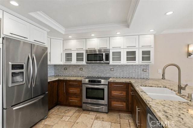 Building Photo - 405 Avenida Granada