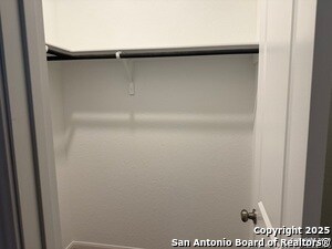Building Photo - 14106 Roller Mls