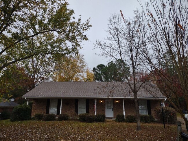 Building Photo - 524 Brentwood Dr