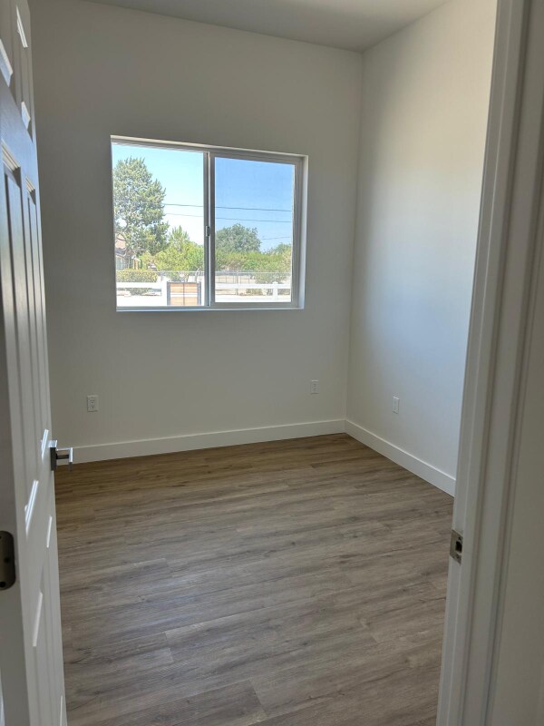 Building Photo - 9232 E Ave T 6