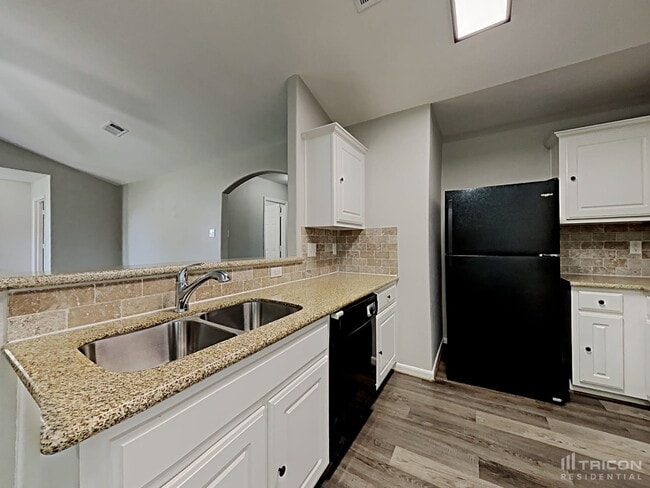 Building Photo - 6930 Garnet Trail Ln