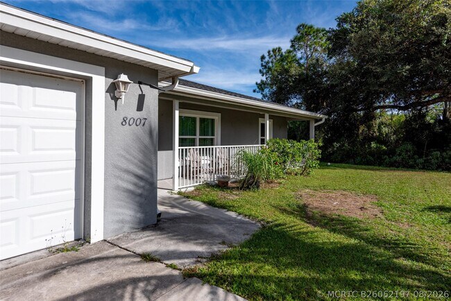 Building Photo - 8007 Royal Ct