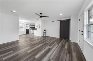 Building Photo - 710 Carpenter Dr