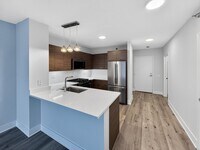Building Photo - 304 N Canal St