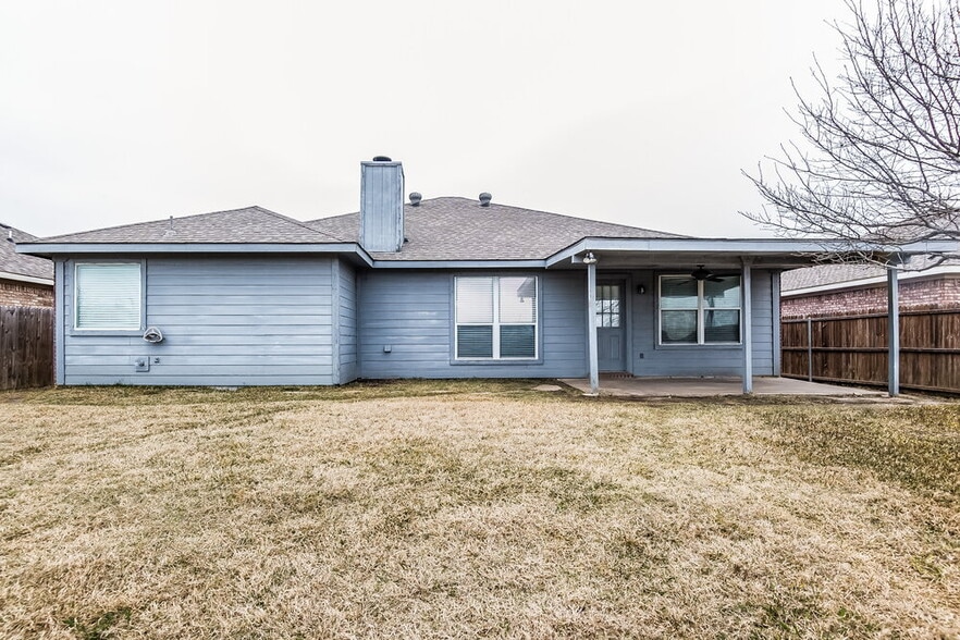 Building Photo - 1101 Marcia Ln