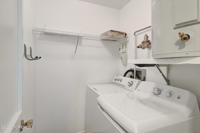 Building Photo - 38 Medford Ct