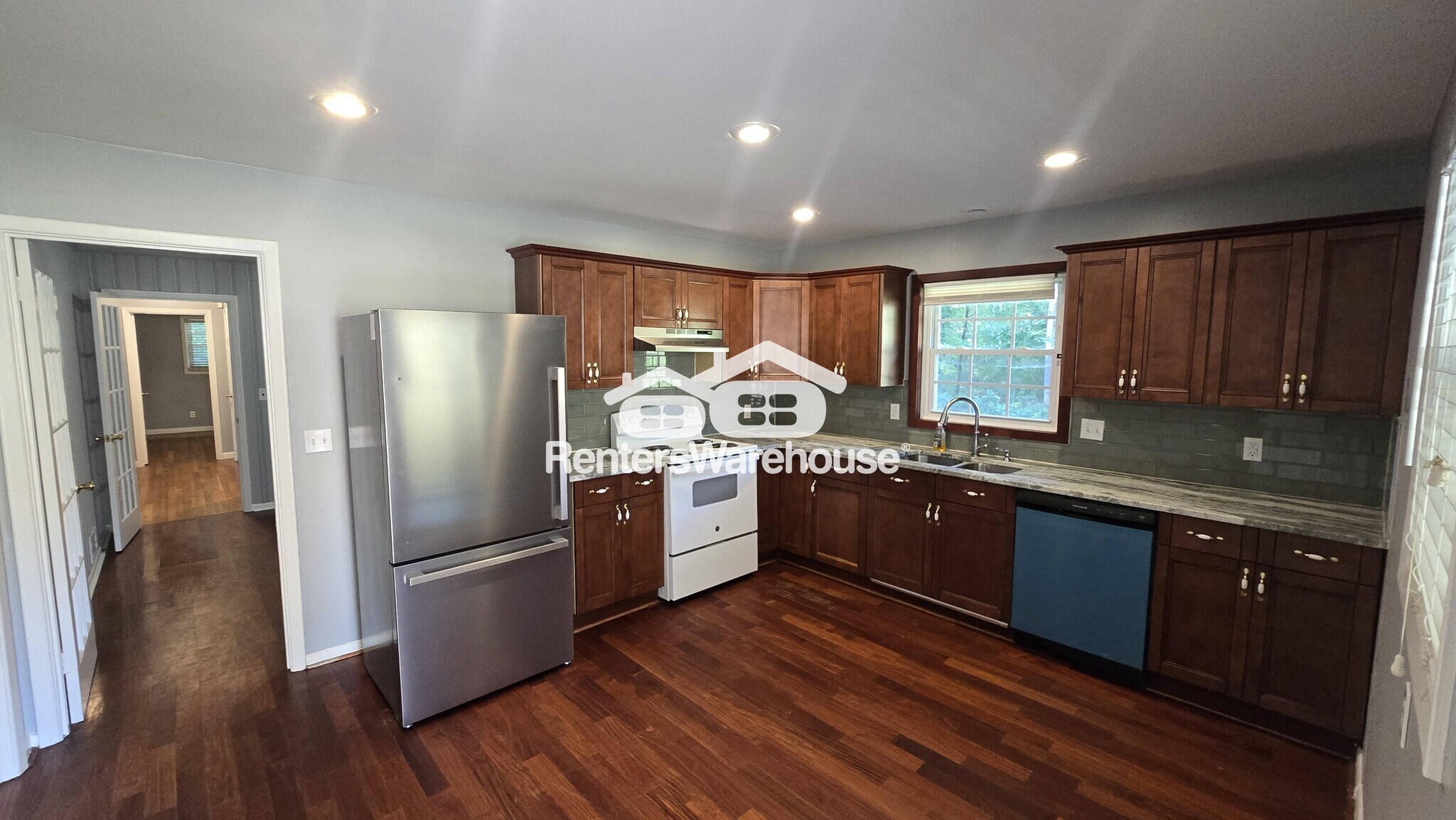 Building Photo - 1305 Panola Rd