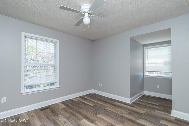 Building Photo - 7005 Buddy J Ln