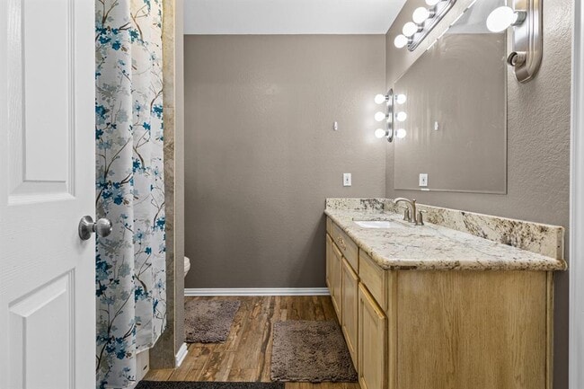 Building Photo - 1318 Settlers Valley Dr