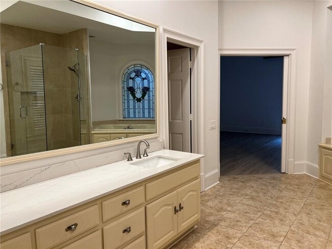 Building Photo - 4608 Chattahoochee Crossing SE
