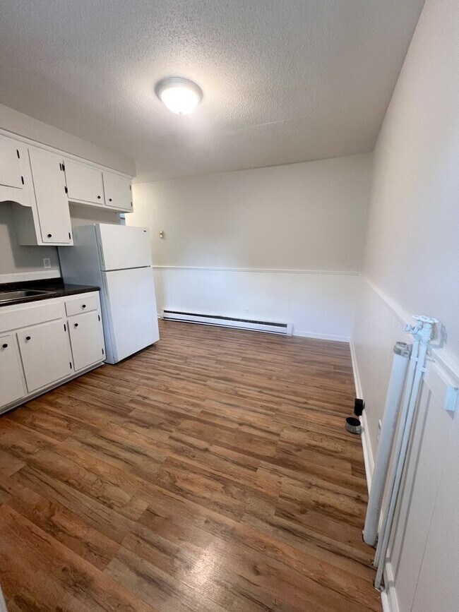 Building Photo - 107 Tandy Dr