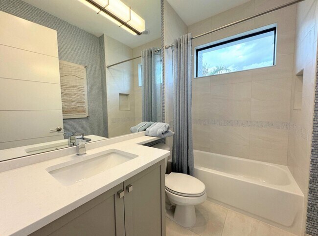 Building Photo - 17299 Pagoda Palms Dr