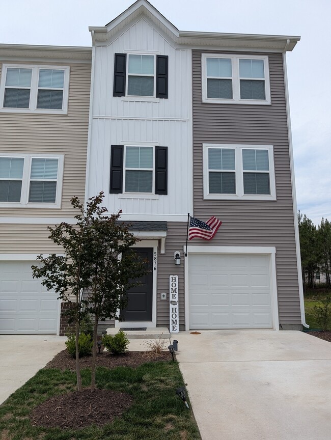 Building Photo - 5876 Ginger Dr