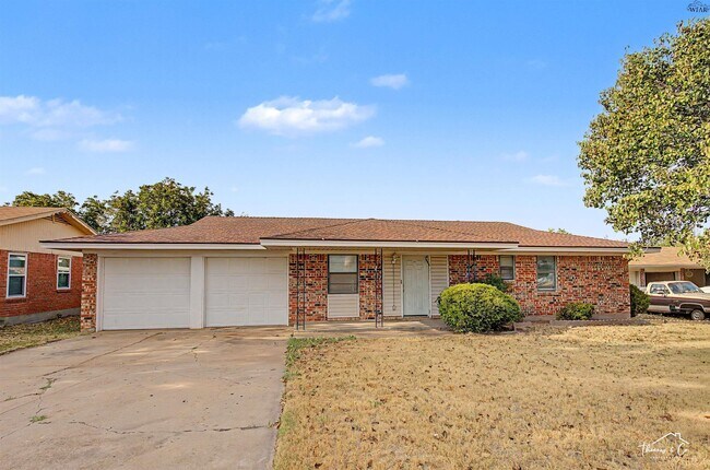 Building Photo - 2310 Reilly Rd