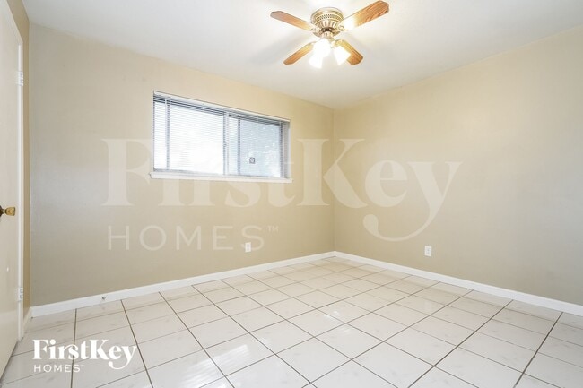 Building Photo - 215 Oriole Blvd