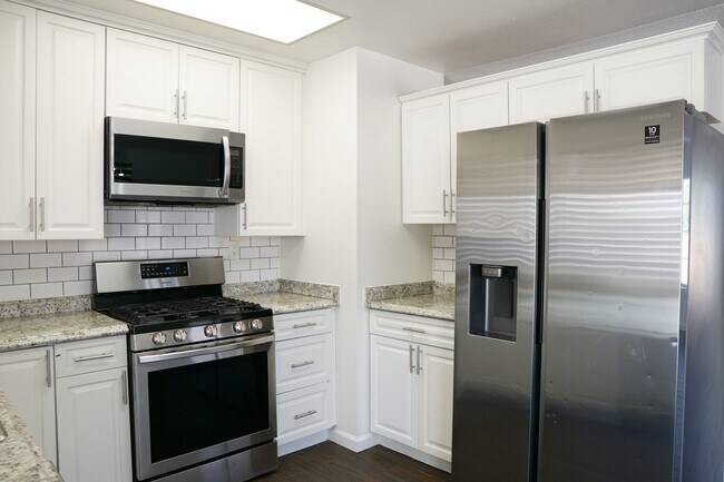 Building Photo - 80675 Harvard Ct