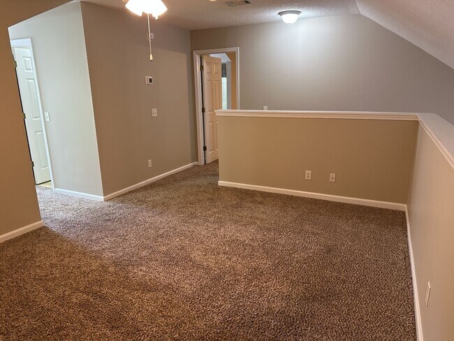 Building Photo - 7 Crossings Dr