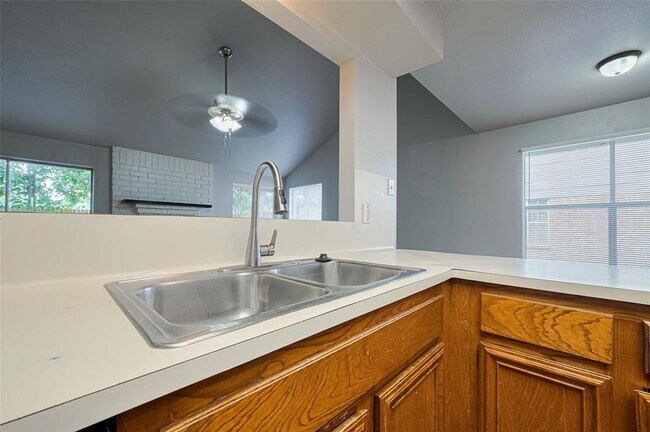 Building Photo - 15238 Ensenada Dr