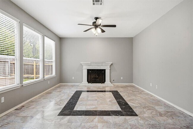 Building Photo - 2813 Cortez Dr