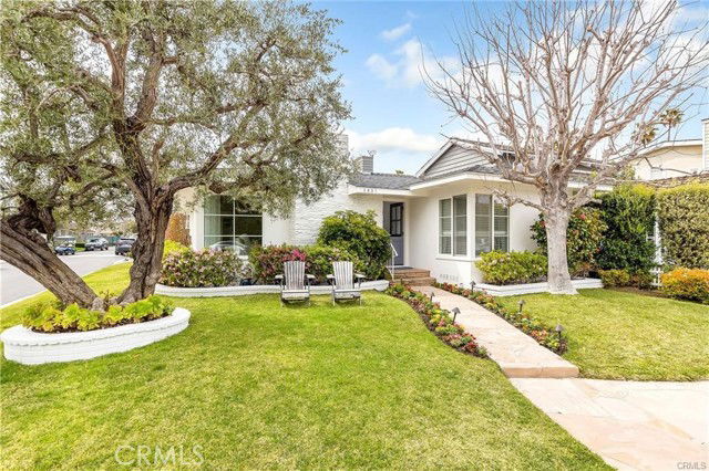 Building Photo - 2831 Bayshore Dr