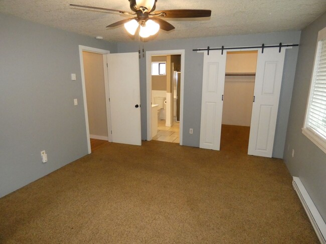 Building Photo - APPLICATION PENDING - West Side Wonderful!