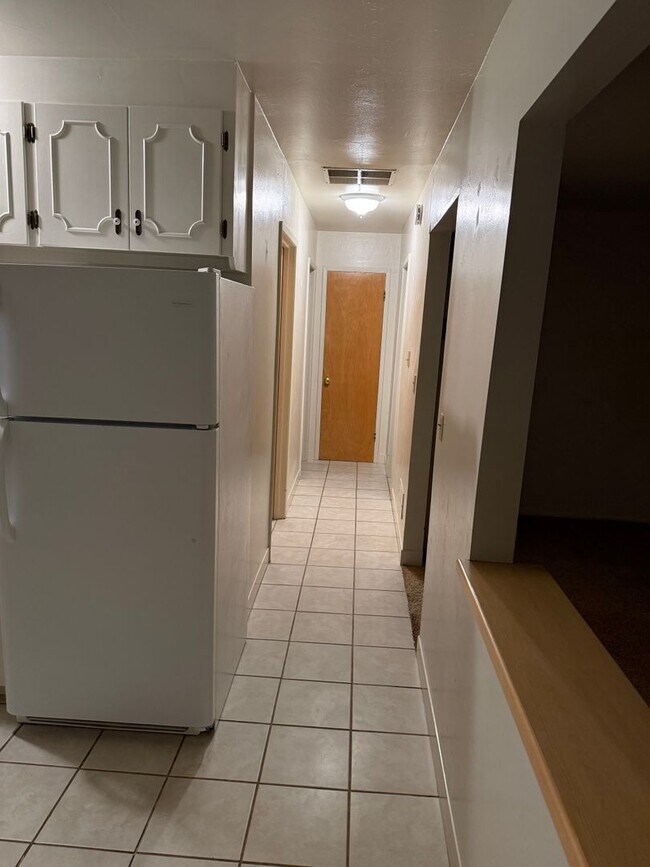 Building Photo - Quiet 2BR Foothills Home