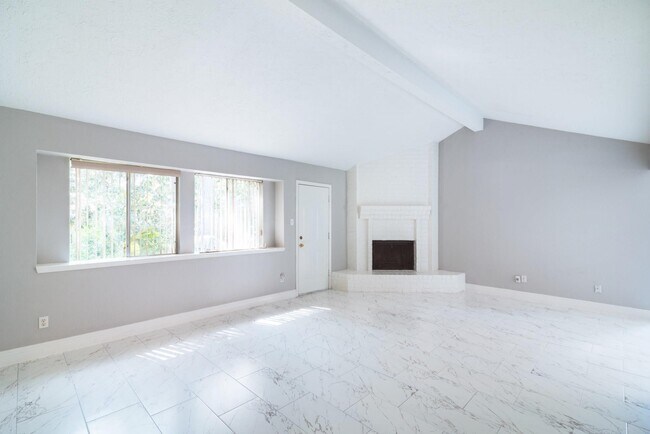 Building Photo - 25535 Wingfield Ln