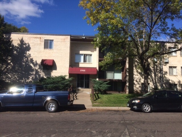 Building Photo - 1905 Wilson Ave