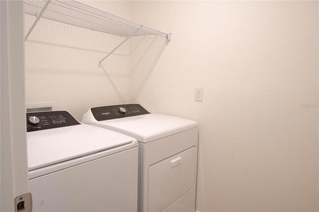 Building Photo - 2894 NE 21st Ct Rd