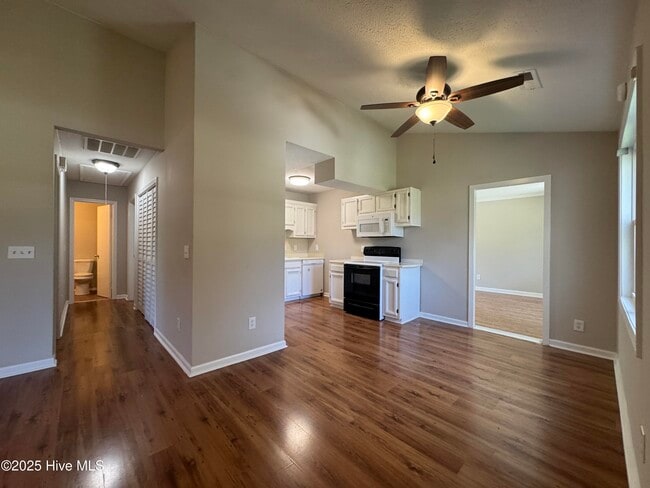 Building Photo - 3212 Galway Rd