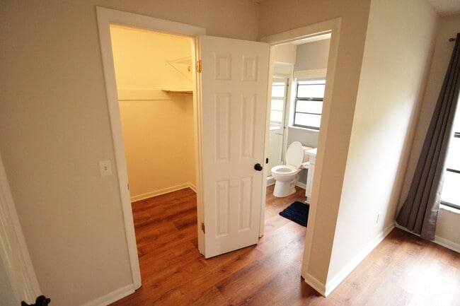 Building Photo - 1228 SW 75th Dr