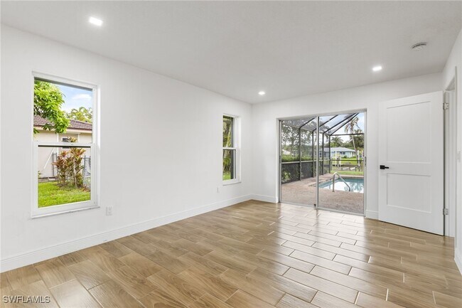 Building Photo - 1041 N Waterway Dr