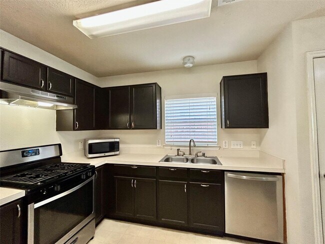 Building Photo - 10623 Sugar Trace Dr