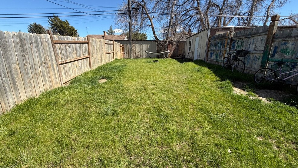Building Photo - 507 Linden Dr