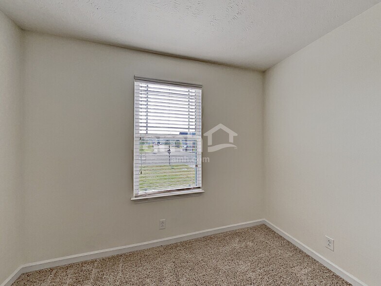Building Photo - 1617 Ursuline Ln