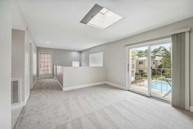 Building Photo - 1115 Augusta Dr
