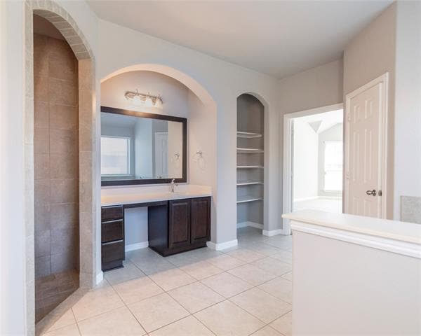 Building Photo - 545 Braewick Dr