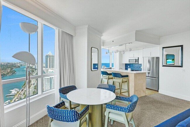 Building Photo - 4401 Collins Ave