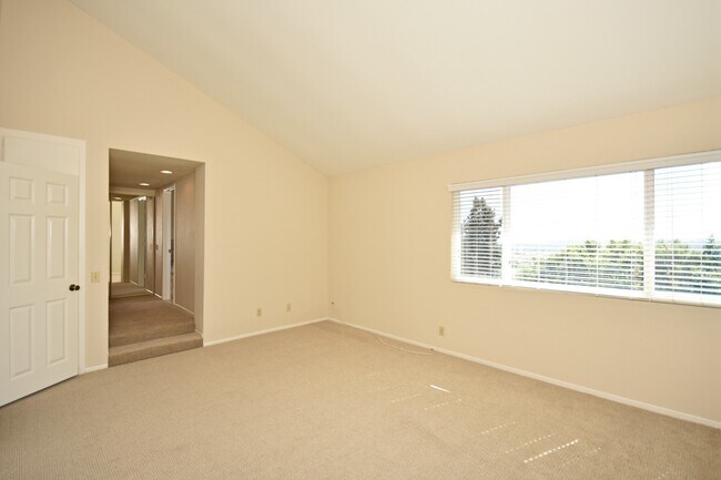 Building Photo - Spacious Home in La Costa with Nice View!!