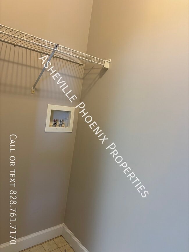 Building Photo - 306 Olde Covington Way