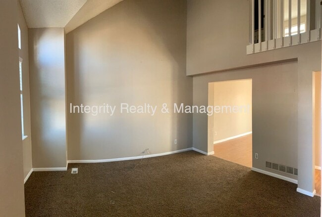 Building Photo - 5605 E Prescott Ave