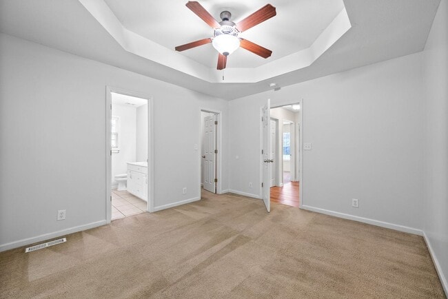 Building Photo - Pet Friendly Three Bedroom with Bonus!